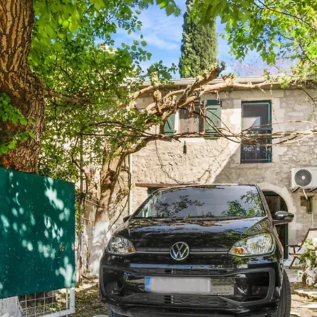 Ellen T House Alexandros